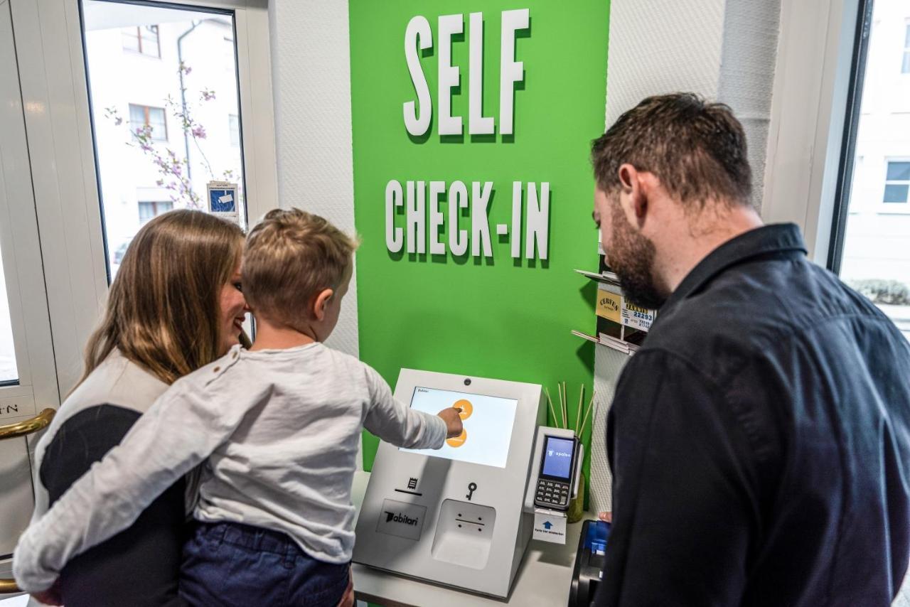 1Bitcoinhotel Princess Self Check-In Plochingen Exterior photo